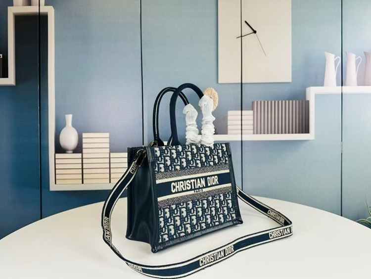 2b2ef4e3190057f3f4e931fd4084f4a3_1753779451_9933.jpg 2b2ef4e3190057f3f4e931fd4084f4a3_1753779451_9933.jpg