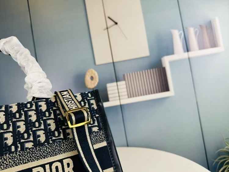 2b2ef4e3190057f3f4e931fd4084f4a3_1753779495_6399.jpg 2b2ef4e3190057f3f4e931fd4084f4a3_1753779495_6399.jpg