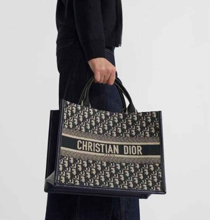 e96df1fac78c970376bbbf3f06142438_1751949749_9565.jpg e96df1fac78c970376bbbf3f06142438_1751949749_9565.jpg