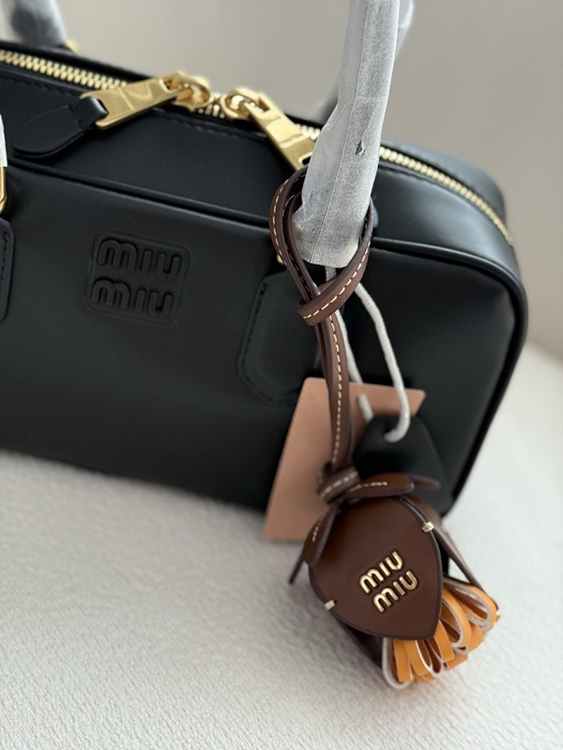 2db579efacb4500755a9e11e2bca4a20_1758531512_1047.jpg 2db579efacb4500755a9e11e2bca4a20_1758531512_1047.jpg