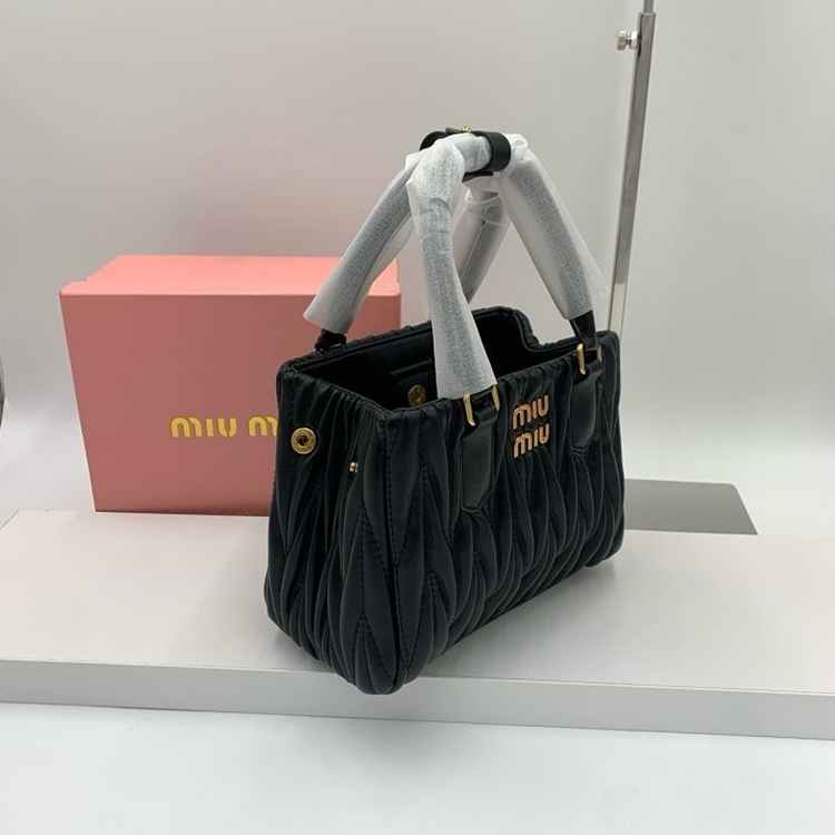 2db579efacb4500755a9e11e2bca4a20_1758531645_5898.jpg 2db579efacb4500755a9e11e2bca4a20_1758531645_5898.jpg