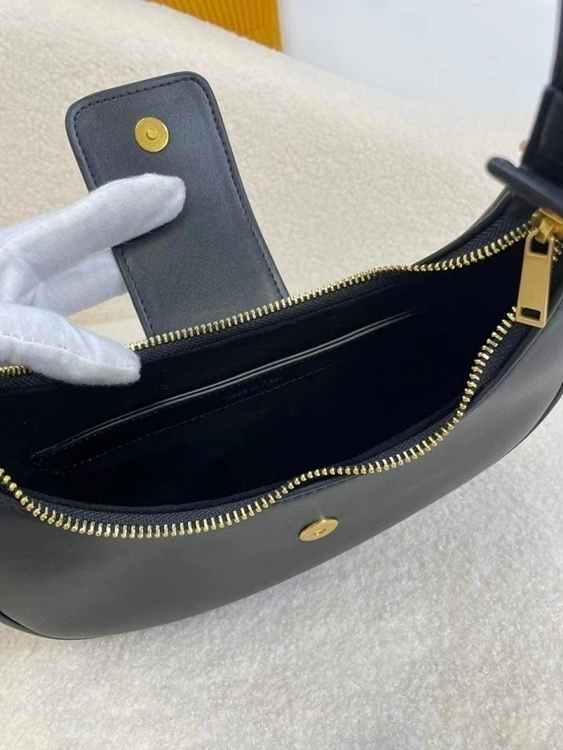 ab9ee76b4d8aca43a6980de502a9cad1_1758864856_7253.jpg ab9ee76b4d8aca43a6980de502a9cad1_1758864856_7253.jpg