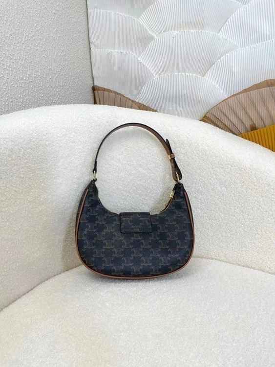 ab9ee76b4d8aca43a6980de502a9cad1_1758864932_6467.jpg ab9ee76b4d8aca43a6980de502a9cad1_1758864932_6467.jpg