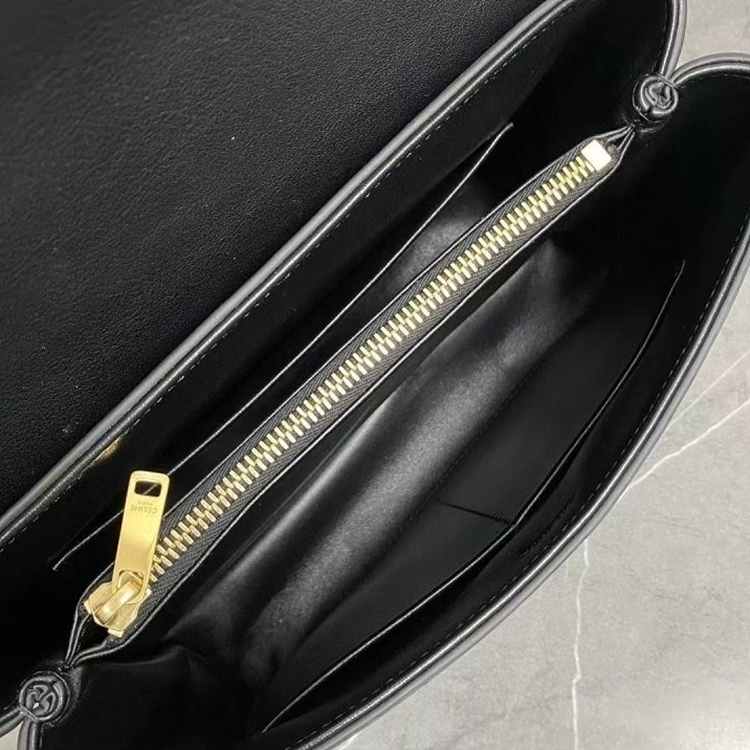 ab9ee76b4d8aca43a6980de502a9cad1_1758865000_3574.jpg ab9ee76b4d8aca43a6980de502a9cad1_1758865000_3574.jpg