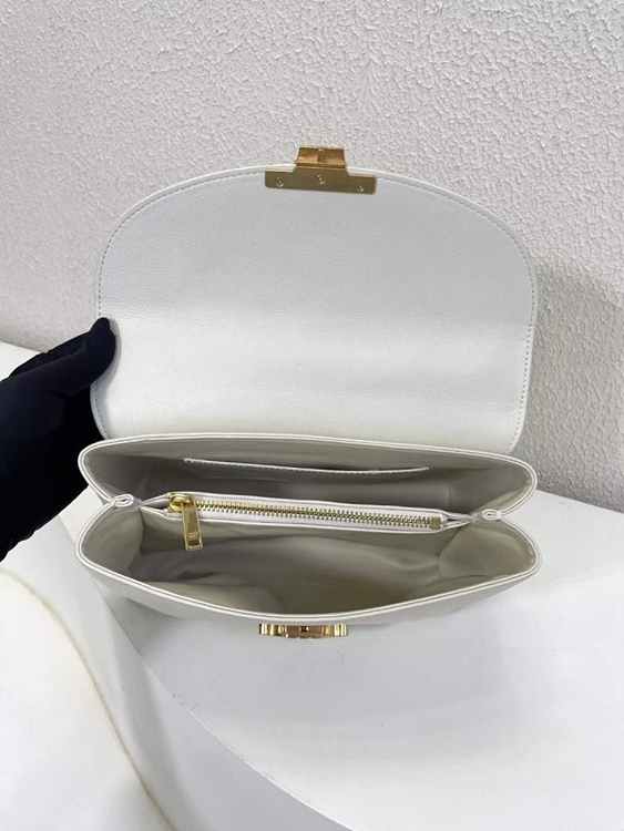 ab9ee76b4d8aca43a6980de502a9cad1_1758865032_9203.jpg ab9ee76b4d8aca43a6980de502a9cad1_1758865032_9203.jpg