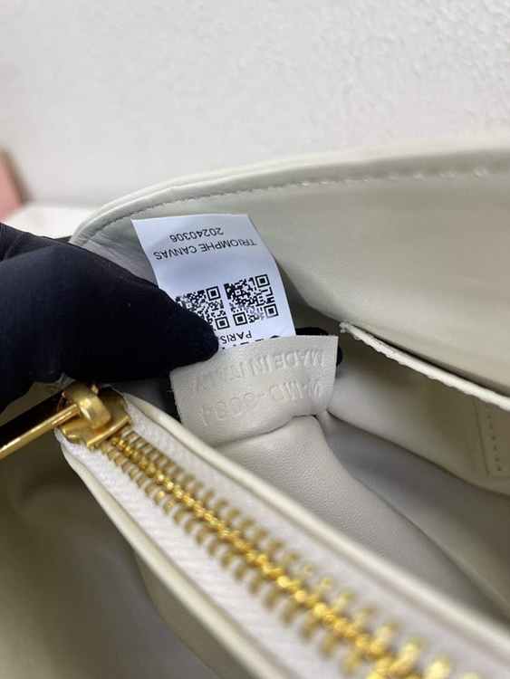 ab9ee76b4d8aca43a6980de502a9cad1_1758865033_1553.jpg ab9ee76b4d8aca43a6980de502a9cad1_1758865033_1553.jpg