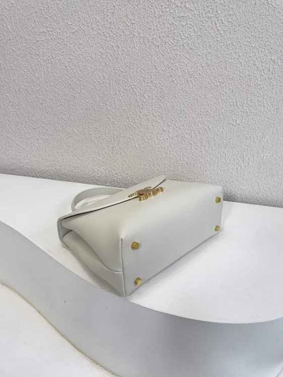 ab9ee76b4d8aca43a6980de502a9cad1_1758865033_4061.jpg ab9ee76b4d8aca43a6980de502a9cad1_1758865033_4061.jpg