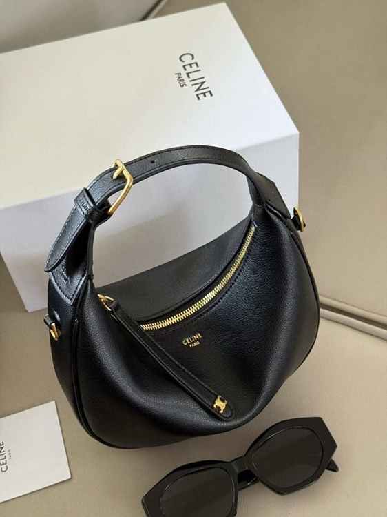 ab9ee76b4d8aca43a6980de502a9cad1_1758865338_3298.jpg ab9ee76b4d8aca43a6980de502a9cad1_1758865338_3298.jpg