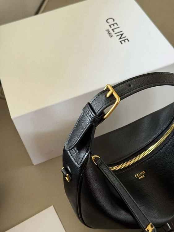 ab9ee76b4d8aca43a6980de502a9cad1_1758865338_3912.jpg ab9ee76b4d8aca43a6980de502a9cad1_1758865338_3912.jpg