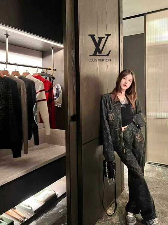 b1257ce51b4b651387b240d6f7047e0f_1758869041_2214.jpg b1257ce51b4b651387b240d6f7047e0f_1758869041_2214.jpg