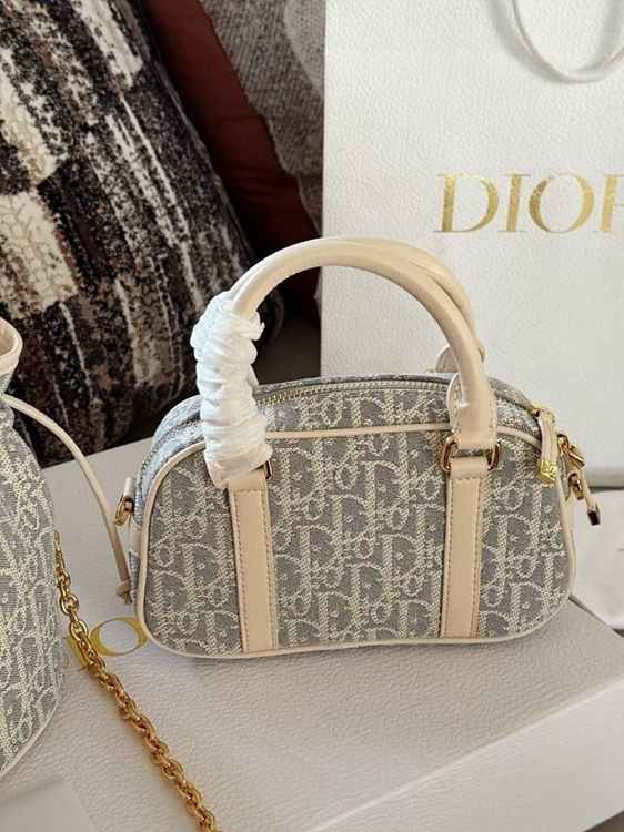 e3dae71508bf7f7ff2578e324d0d40a7_1758609428_1647.jpg e3dae71508bf7f7ff2578e324d0d40a7_1758609428_1647.jpg