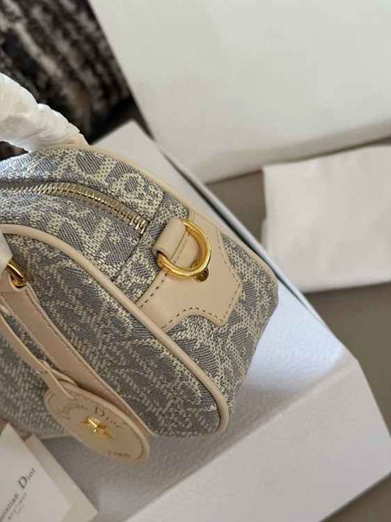 e3dae71508bf7f7ff2578e324d0d40a7_1758609428_3498.jpg e3dae71508bf7f7ff2578e324d0d40a7_1758609428_3498.jpg