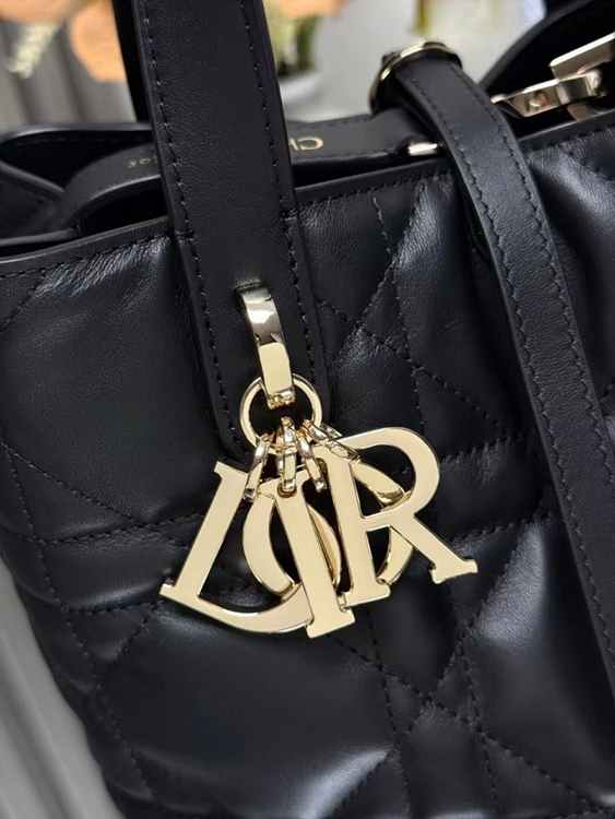 e3dae71508bf7f7ff2578e324d0d40a7_1758609590_6477.jpg e3dae71508bf7f7ff2578e324d0d40a7_1758609590_6477.jpg