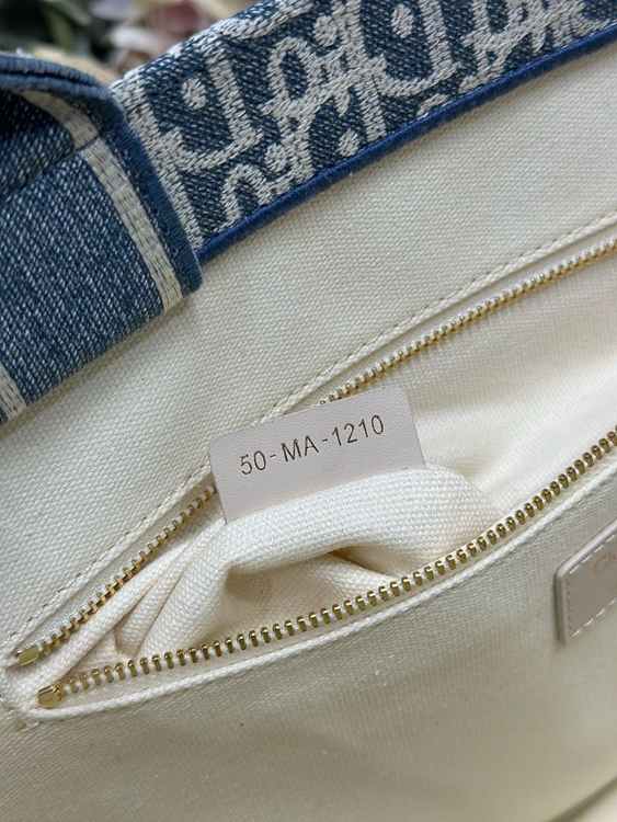 e3dae71508bf7f7ff2578e324d0d40a7_1758609633_4882.jpg e3dae71508bf7f7ff2578e324d0d40a7_1758609633_4882.jpg