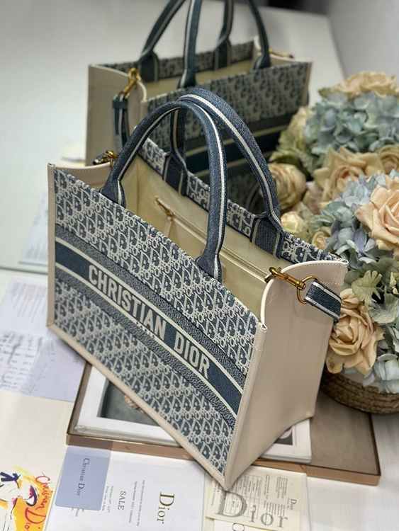 e3dae71508bf7f7ff2578e324d0d40a7_1758609633_5525.jpg e3dae71508bf7f7ff2578e324d0d40a7_1758609633_5525.jpg