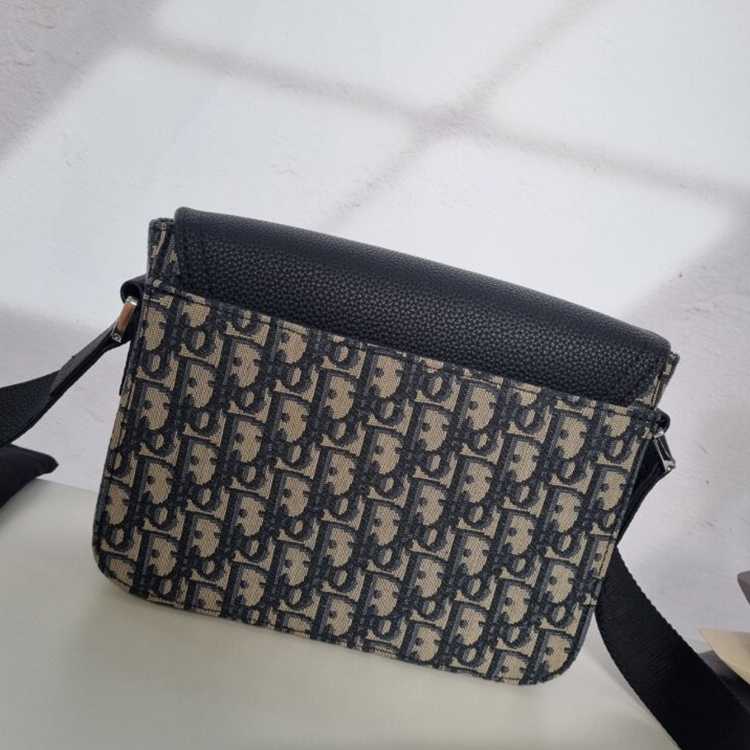 e66359a78471acd5f4b5b5e23504f4f6_1758096253_7134.jpg e66359a78471acd5f4b5b5e23504f4f6_1758096253_7134.jpg