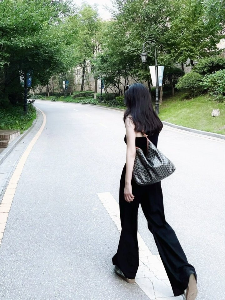 ed012ce16a0536579bcf0301db9e7b61_1758534537_9642.jpg ed012ce16a0536579bcf0301db9e7b61_1758534537_9642.jpg