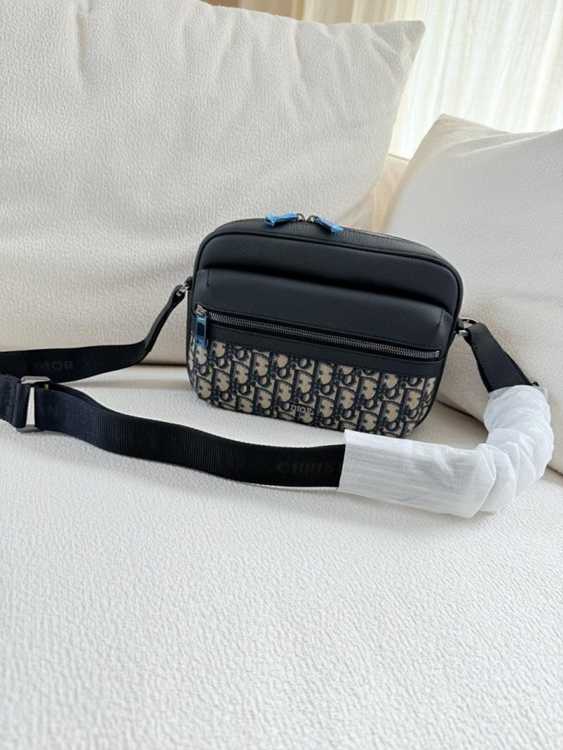 8d7a3de001b4b7cd82b48ff678214dd4_1763540603_9523.jpg 8d7a3de001b4b7cd82b48ff678214dd4_1763540603_9523.jpg