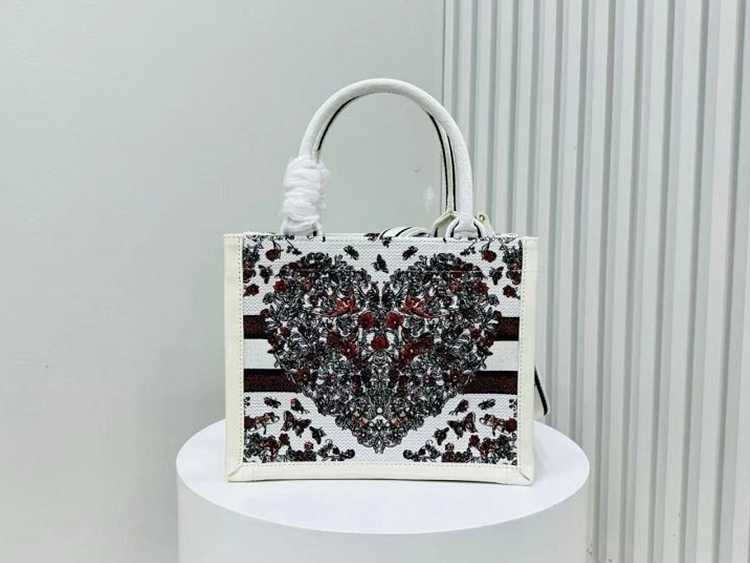 151b1a4575df0babfa97ed94da263dd4_1765265170_7846.jpg 151b1a4575df0babfa97ed94da263dd4_1765265170_7846.jpg