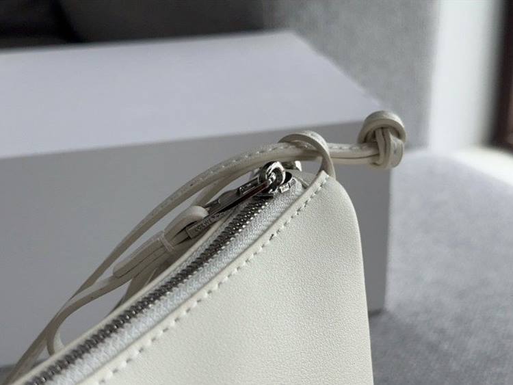 7bc8da35f408d77c66c5eaf7c346621d_1766471607_0648.jpg 7bc8da35f408d77c66c5eaf7c346621d_1766471607_0648.jpg