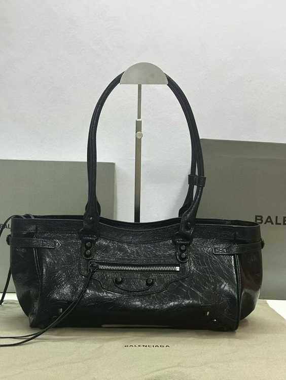 82d42d9d4ac35be0495ce20fda36ace3_1766043961_6011.jpg 82d42d9d4ac35be0495ce20fda36ace3_1766043961_6011.jpg