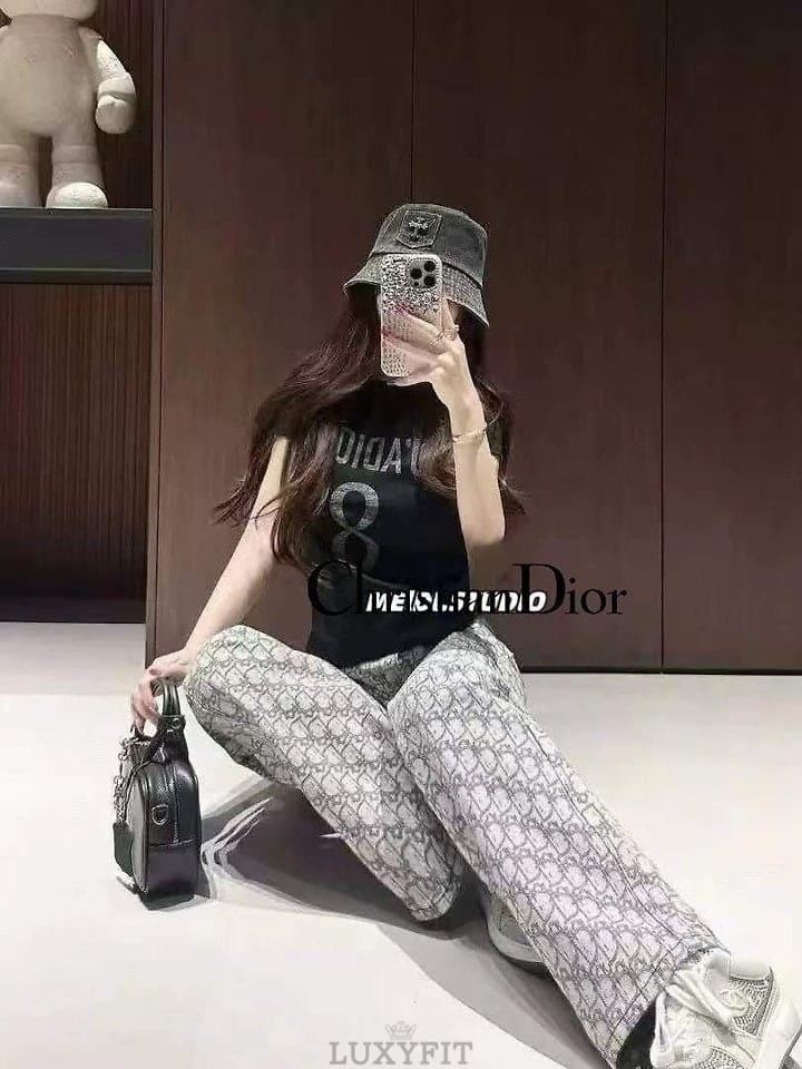 a6b9fb799fe5d0082269471b3781f137_1778461958_0779.jpg