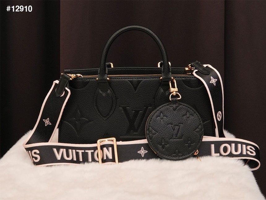 LV 루이비통 NEW 런칭 온더고 이스트 웨스트 블랙
