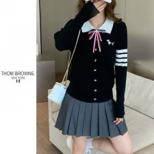 TB 톰브라운 [T] 배색카라 퍼피 꽈배기니트 