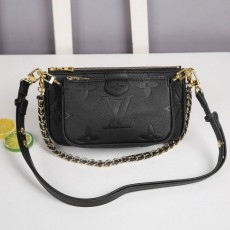 LV 루이비통 앙프멀티 포쉐트 악세수아 