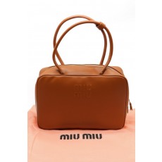 MU 미우미우 가죽 레더 보 토드백  