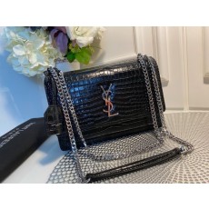 YS 생로랑선셋 악어 모노그램 플랩 프론트백 