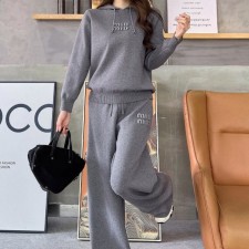 MU 미우미우 여성.후드니트 & 와이드팬츠 세트 신상입고 