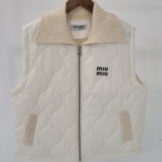 MU 미우미우 누빔배색 조끼 
