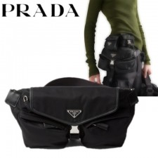 PD 프라다 나일론 삼각 로고 투 포켓 숄더 백 
