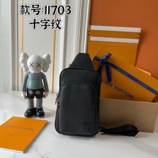 LV 루이비통 슬링백 