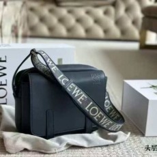 LW 로에베 퍼즐 숄더백 