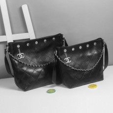 CN 샤넬 스터드 체인 버킷백(은장)