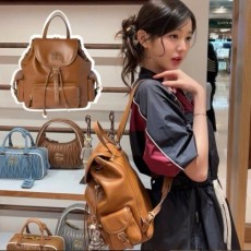 MU 미우미우 수입 고급 가죽 백팩