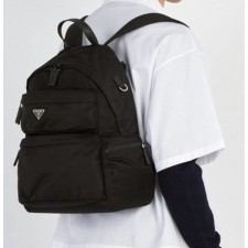 PD 프라다 리나일론 삼각 로고 투 포켓 포코노 백팩