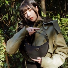 PD 프라다 아르케 리나일론 숄더