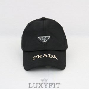 PD 프라다 자수로고 볼캡 모자