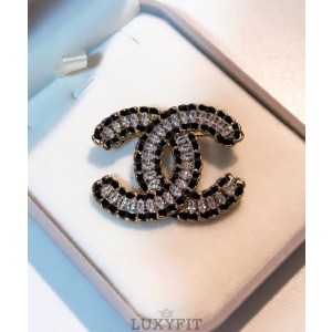 CN 샤넬 스톤 레더 브로치