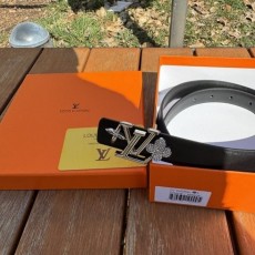 LV 루이뷔통 플라워 벨트