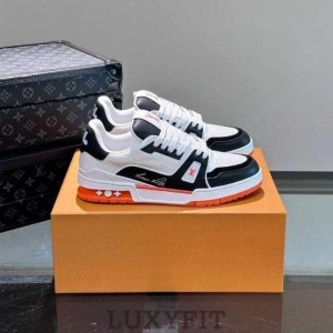 LV 루이뷔통 트레이너 스니커즈