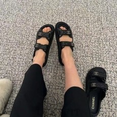 CN 샤넬 벨크로 뮬 슬리퍼