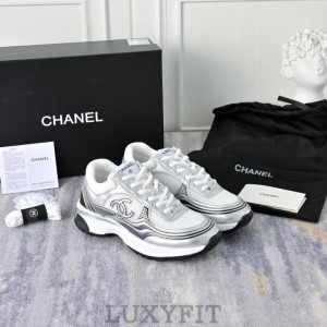 CN 샤넬 샤식스 스니커즈 화이트 실버(G39792 G39794)