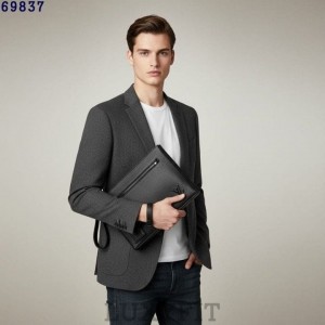 LV 루이비통 M69837 테이크오프 파우치백