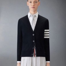 TB [여성] 톰브라운 사선완장 클래식 브이넥 가디건