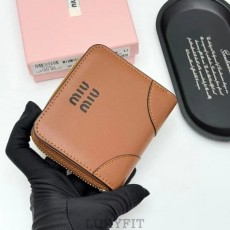 MU 미우미우 가죽 2단 반지갑