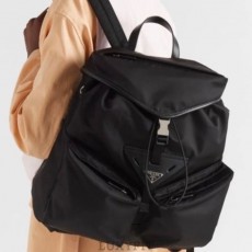 PD 프라다 기하학 백팩